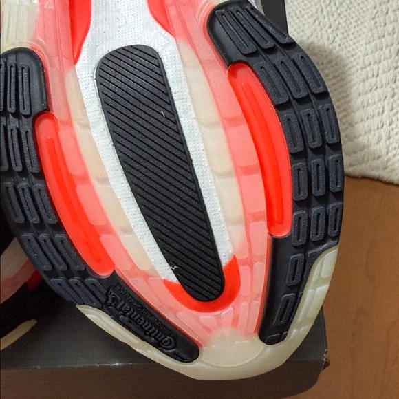 Adidas Ultraboost Light M7/W8.5/40. NIB - Picture 13 of 17